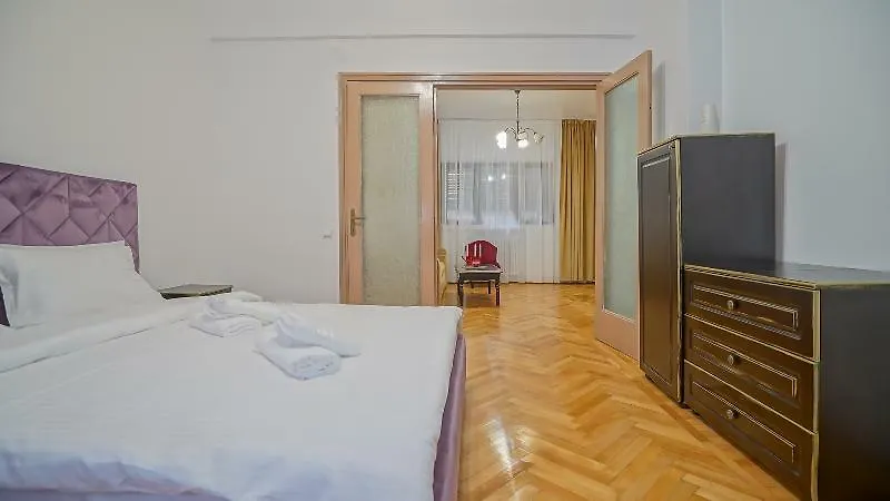 Cn2I Luxury Accomodation Universitate Bucarest Apartamento
